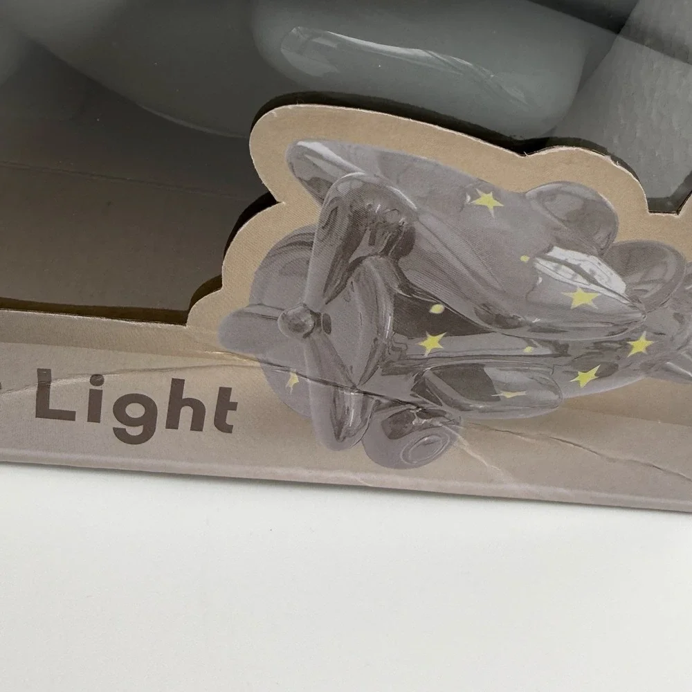 Lila and Jack Baby Airplane Night Light Cordless Ceramic Gray uses AAA Batteries